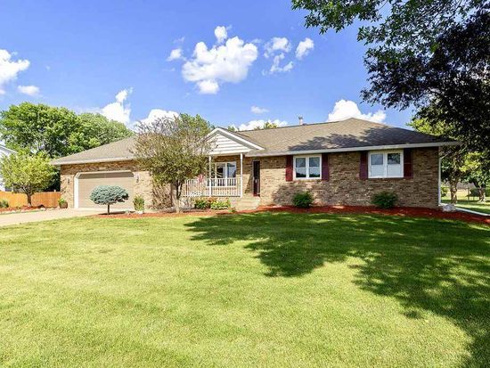 11527 1ST St E, Milan, IL