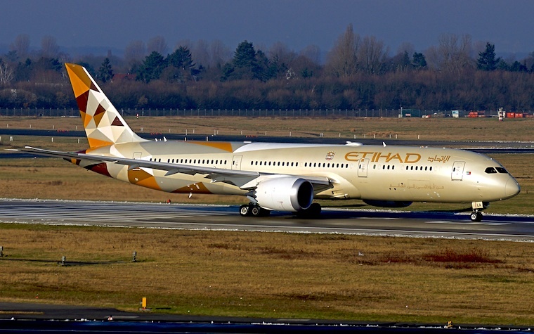 Boeing Co. and Oman Air ready to produce Dreamliner 787.