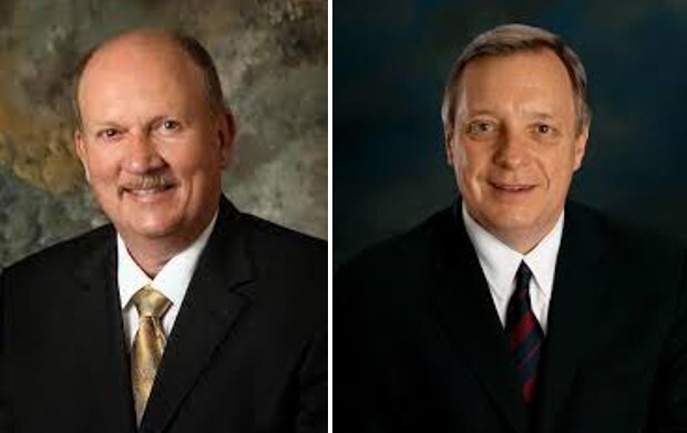Julian announces endorsement from U.S. Senator; The former asbestos attorney has contributed to Durbin's coffers - Vimarsana News