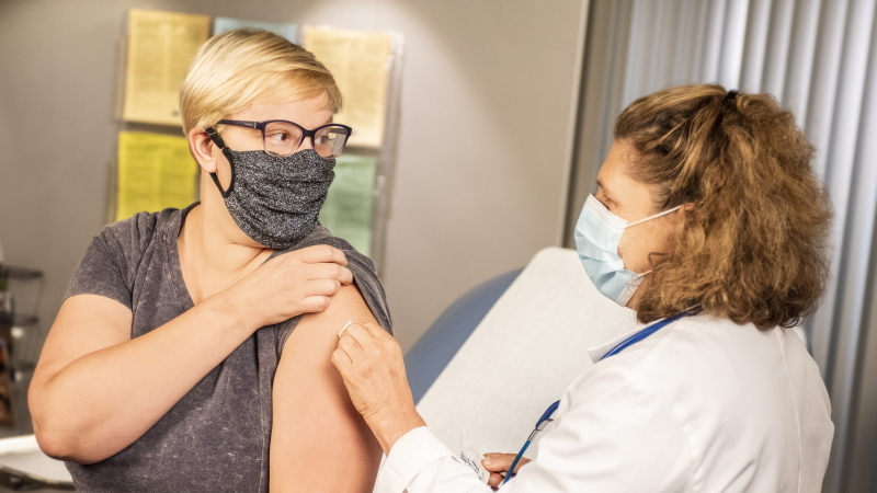 State launches new DuPage County mass vaccination site - Vimarsana News