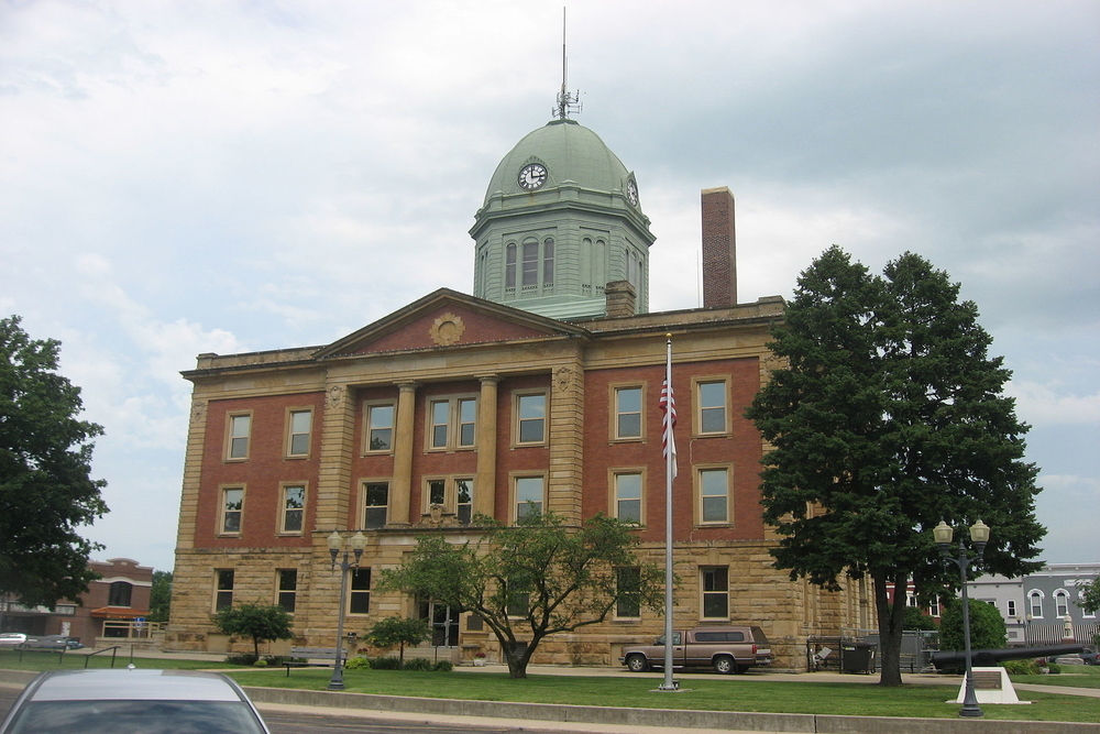 Moultrie courthouse in Sullivan, a city in which residents are projected to pay an additional $2,494,088 in income taxes this year.