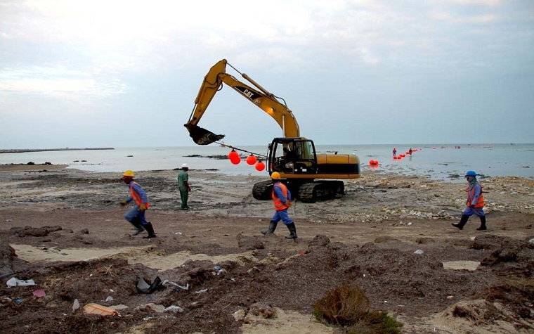 Huawei Marine Networks team works on WACS upgrade.