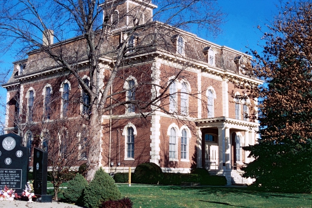 Effingham Courthouse, a city in which residents are projected to pay an additional $6,114,293 in income taxes this year.