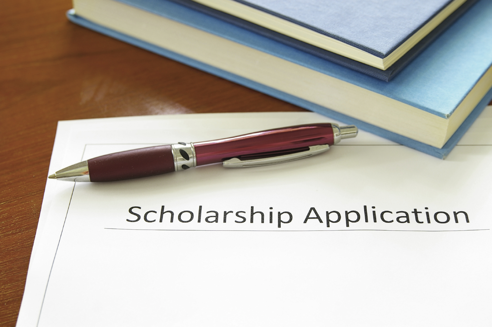 The $1,000 scholarship is offered each year for graduate students who are pursuing a career in pharmacy.