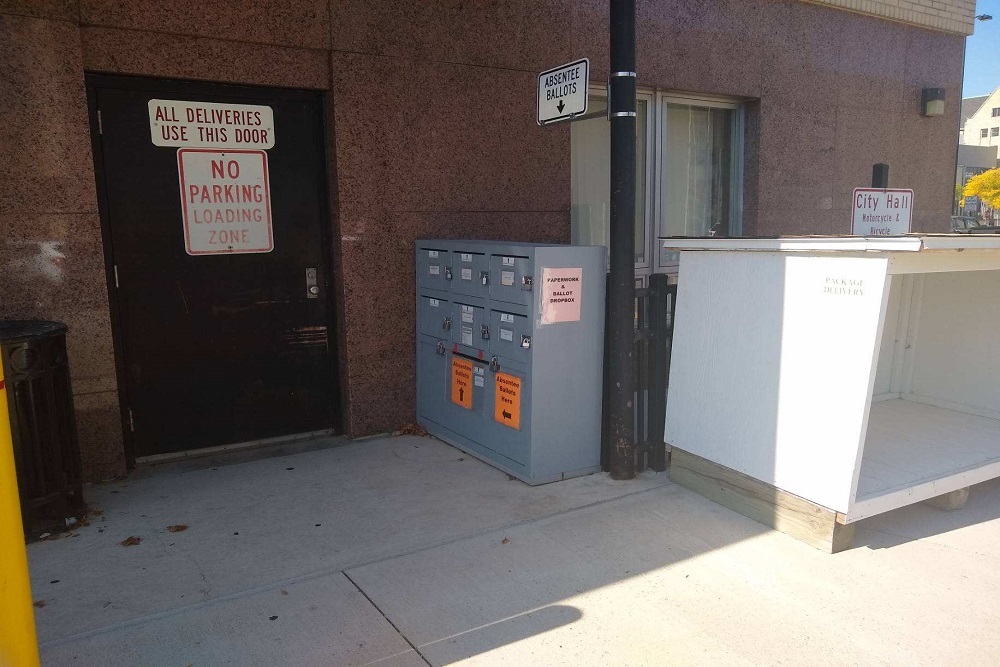 CITY OF GREEN BAY Location of City Hall Drop BoxParking Lot Green