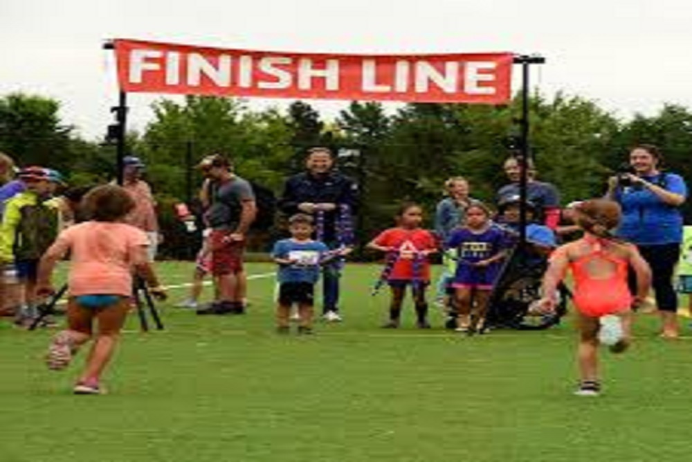 DUNDEE PARK DISTRICT RECREATION AND FITNESS CENTER Splash & Dash Youth