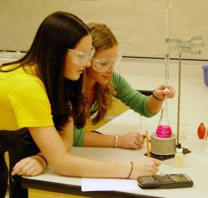 To be eligible for the grant, students should be in an applied science or pre-applied sciences with a minimum grade-point average.