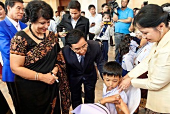 Lao PDR immunizes 1.5 million children against Japanese encephalitis