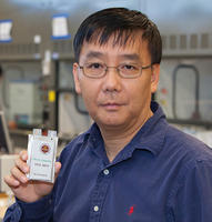 Jianping Zheng has 15 patents.