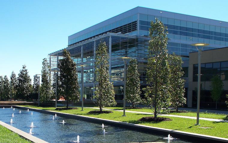 UT Dallas Naveen Jindal School of Management sees large improvement in 'Bloomberg' ranking