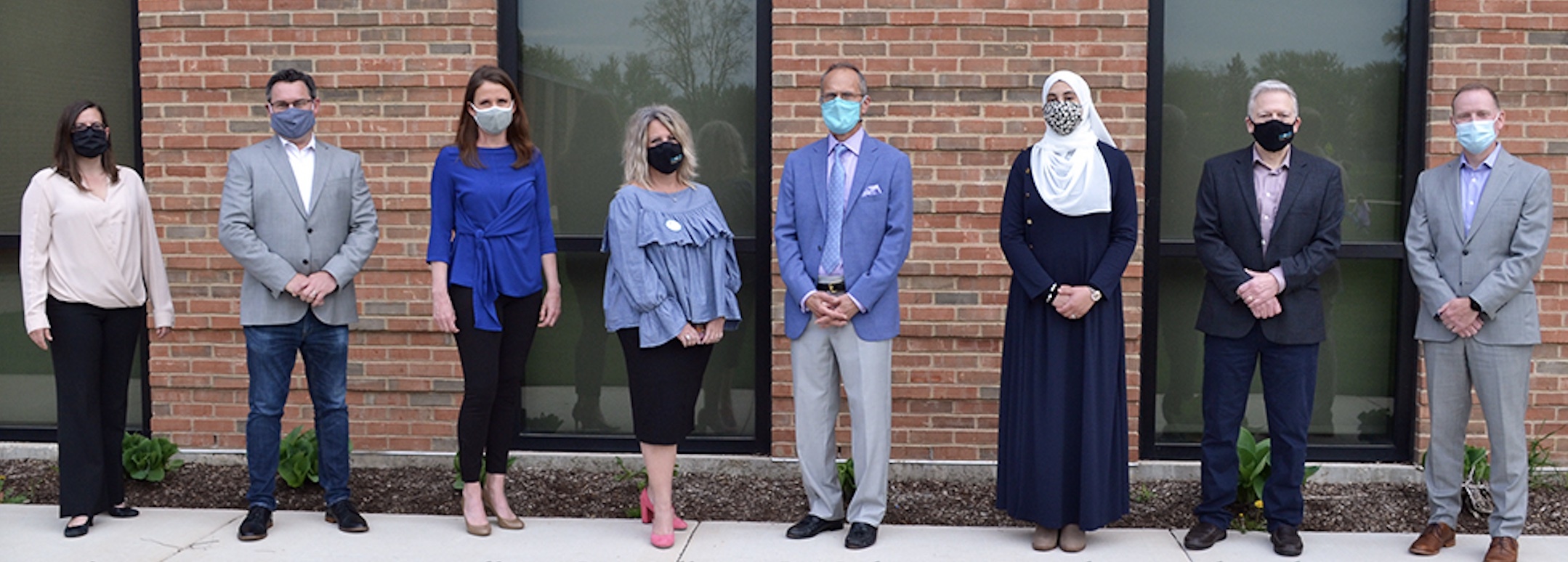 Glen Ellyn District 41 School Board votes down mask mandate; students to have uncovered faces on Feb. 22 - Vimarsana News