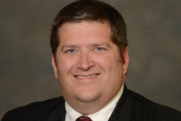 Brent Brodeski has a 30-year history with Savant Capital Management.