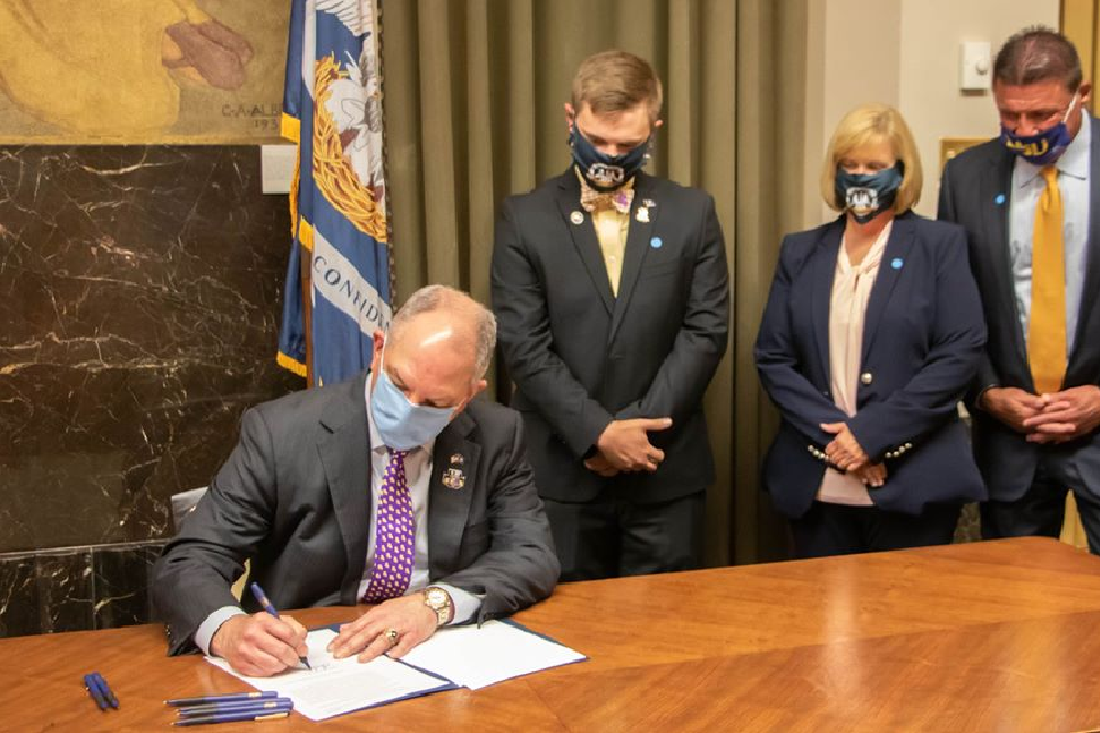 Lawsuit challenging Edwards' decision to cut off COVID-19 jobless benefits dismissed - Vimarsana News