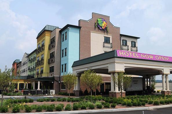 hotels near hollywood casino west va