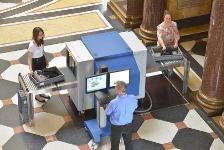 The HI-SCAN 6040-2is HR system can detect liquid explosives.