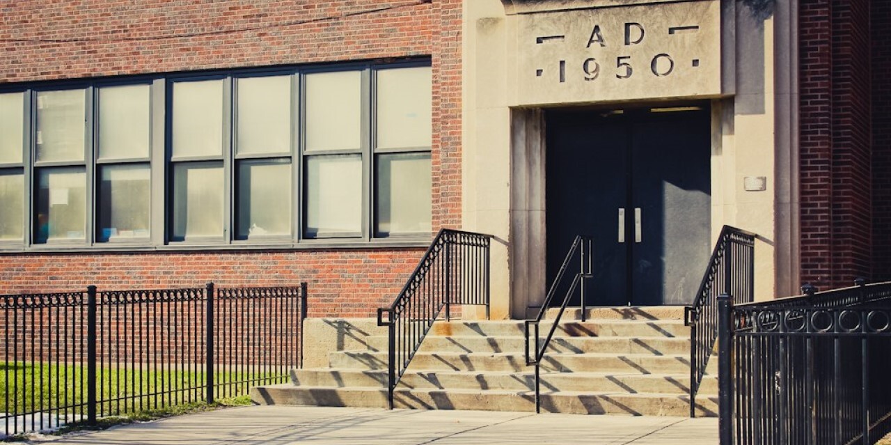 Filing Chicago Public Schools 'brazenly' refusing to comply with court