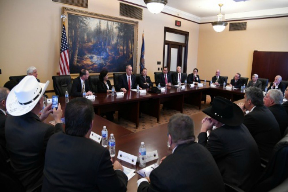 Illinois Senate Approves Mandated LGBT Curriculum