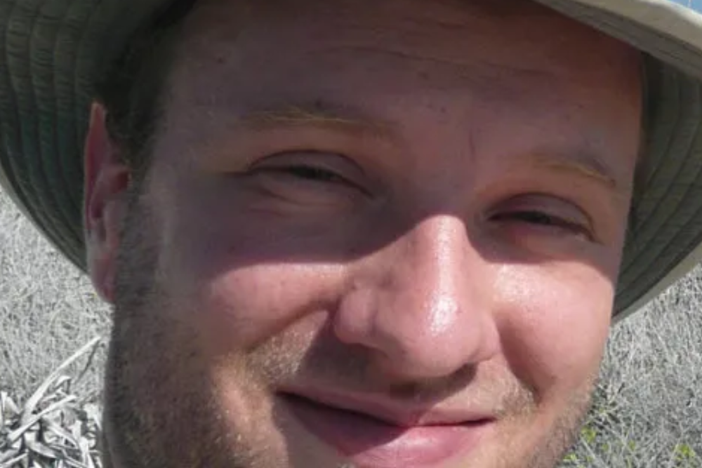 How Giant-Faced Owls Snag Voles Hidden In Snow | Current Science Daily