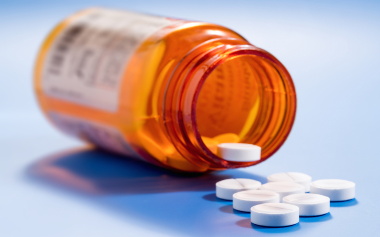 Onlinemedicinesalesindia.com warns against buying medicines online in India.