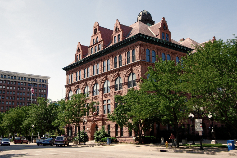 Peoria's city hall, a city in which residents are projected to pay an additional $35M in income taxes this year