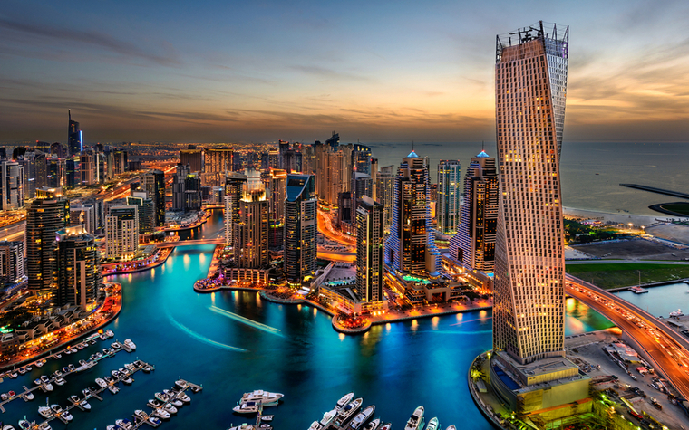 DWSC reps recently met with customs officials to discuss a joint strategic cooperation.