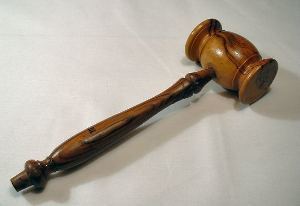 Medium gavel