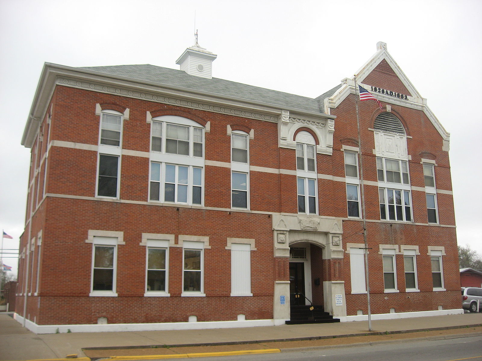 White County Courthouse in Carmi, a city where residents are projected to experience a $1,868,229 tax increase this year.