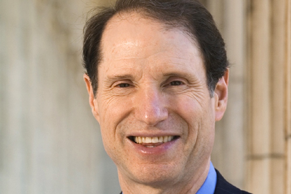 Sen. Ron Wyden's proposal would require a minimum percentage of rebates and discount to be passed from a PBM to a health plan.