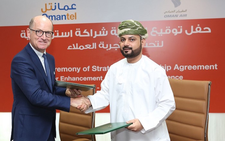 Oman Air signs partnership agreement with telecom provider Omantel