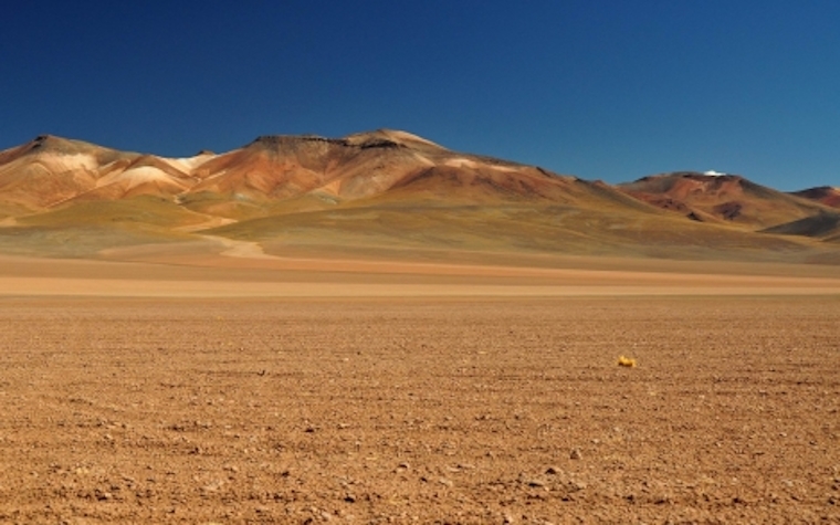 Antofagasta to buy 50-percent interest in Zaldívar copper mine.