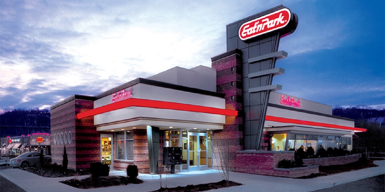 Salad made me sick, says woman suing Eat 'N Park in Allegheny Co