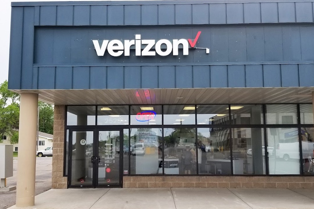 Bemobile Verizon To Acquire The Digital Store Illinois Valley Times