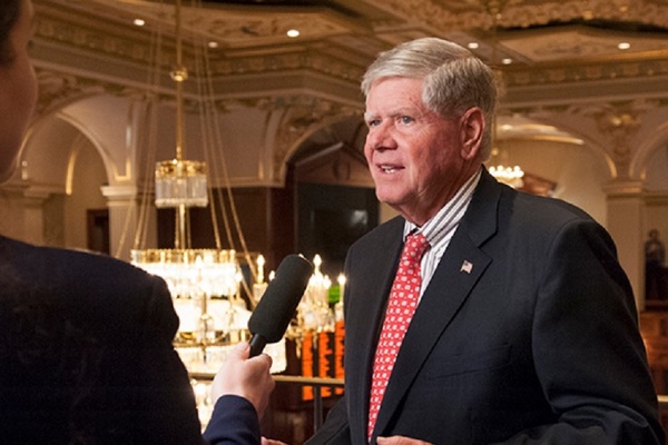 Illinois State Sen. Jim Oberweis (R-Sugar Grove)