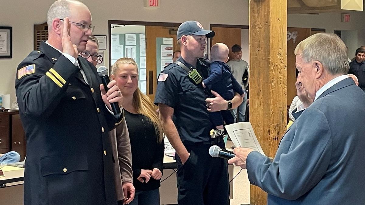 Batavia FD promotes four firefighters at City Council meeting - Vimarsana News