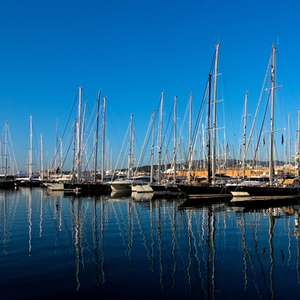 The Sunset Marina Boaters Advisory Committee will meet today to review its 2015 survey results.